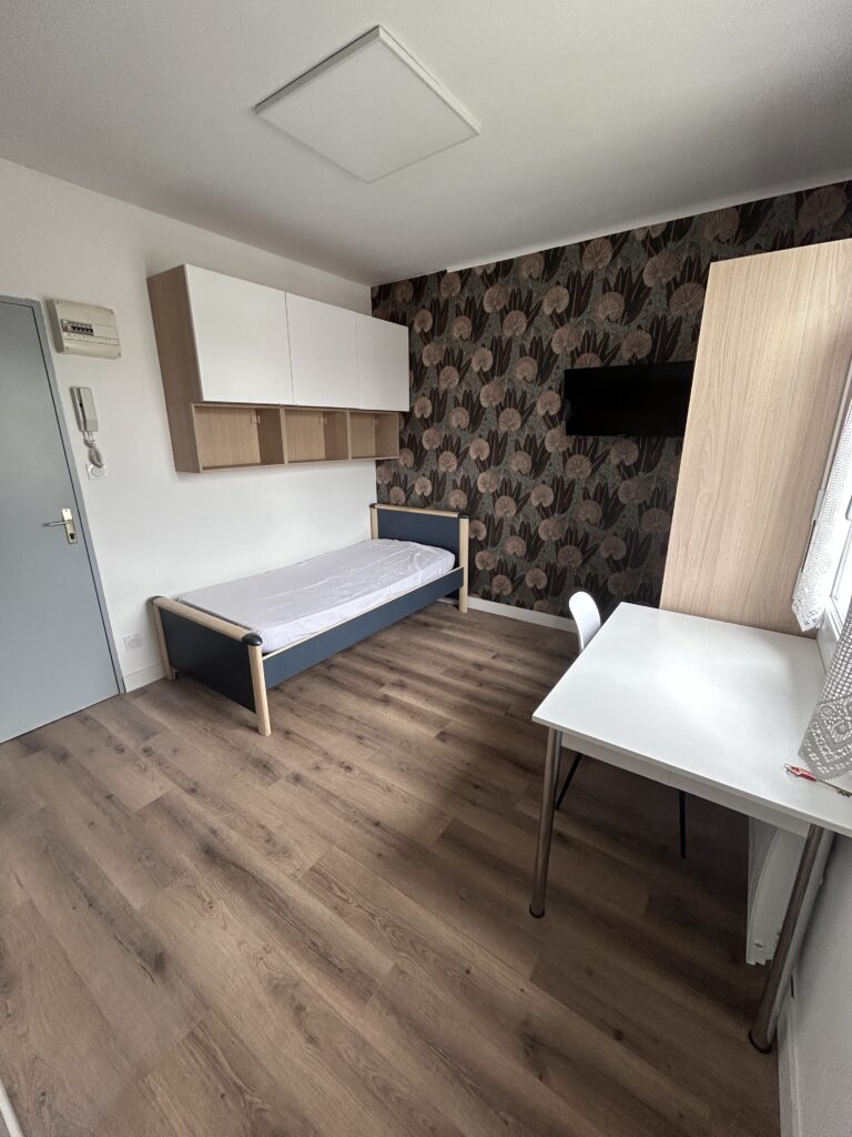 Studio étudiant meublé côté parking