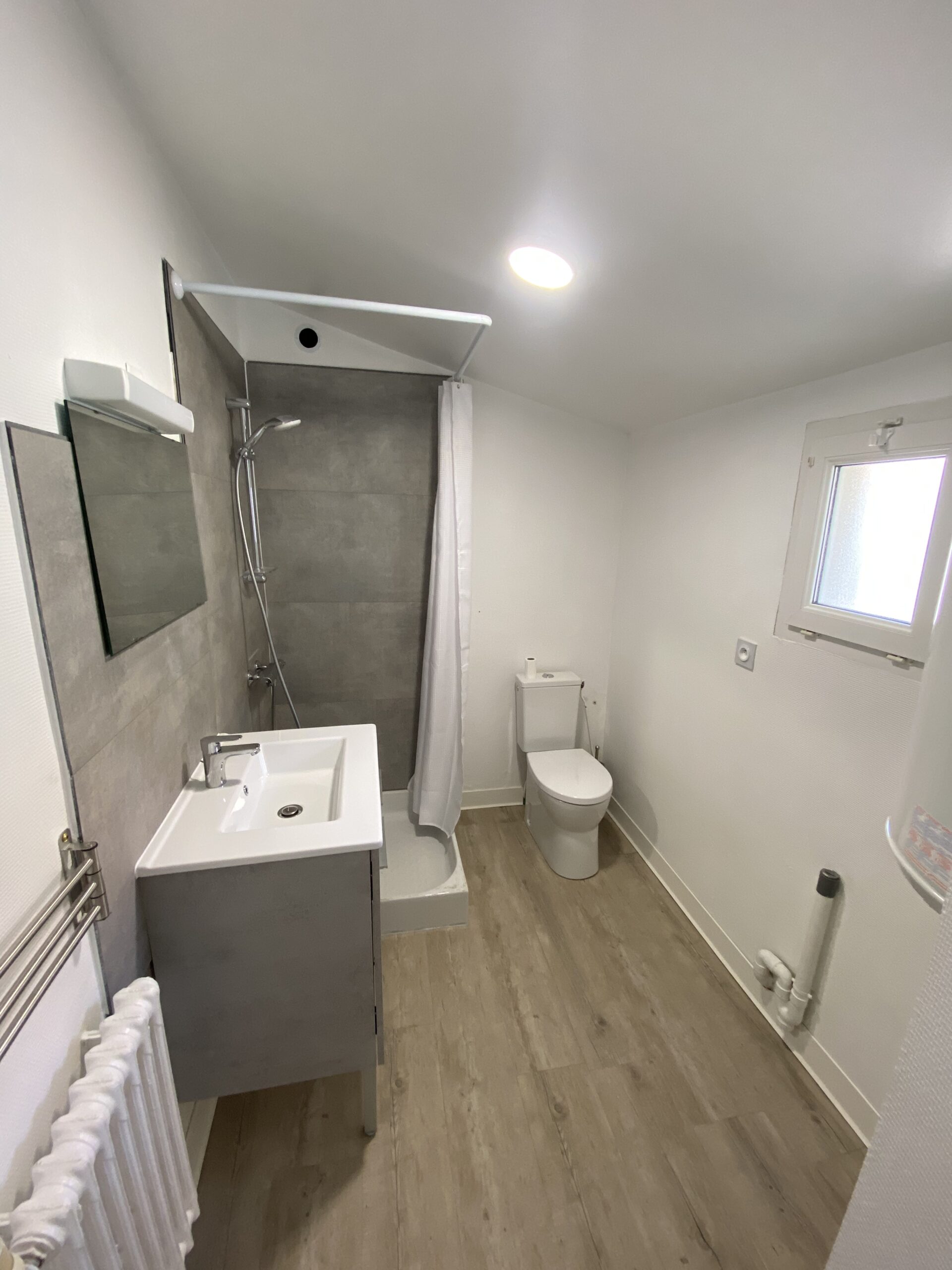 Logement meublé idéalement placé en centre ville